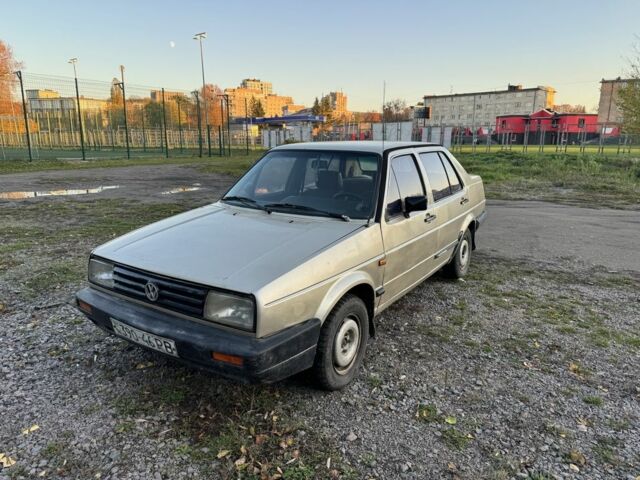 Бежевий Фольксваген Джетта, об'ємом двигуна 1.6 л та пробігом 378 тис. км за 1200 $, фото 2 на Automoto.ua