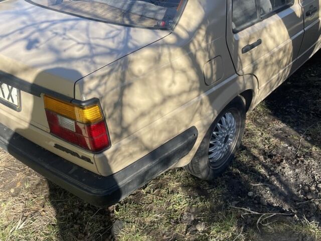 Бежевый Фольксваген Джетта, объемом двигателя 1.8 л и пробегом 270 тыс. км за 1100 $, фото 1 на Automoto.ua