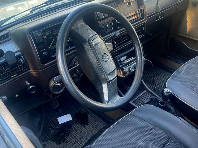 Бежевый Фольксваген Джетта, объемом двигателя 1.6 л и пробегом 205 тыс. км за 1600 $, фото 5 на Automoto.ua