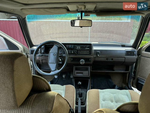 Бежевий Фольксваген Джетта, об'ємом двигуна 1.6 л та пробігом 370 тис. км за 1400 $, фото 14 на Automoto.ua