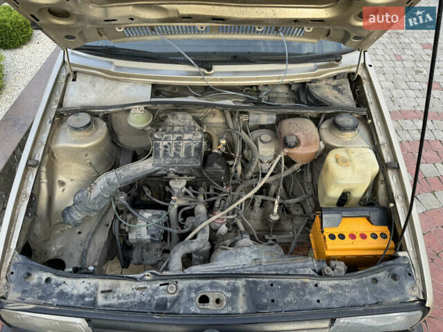 Бежевий Фольксваген Джетта, об'ємом двигуна 1.6 л та пробігом 370 тис. км за 1400 $, фото 21 на Automoto.ua