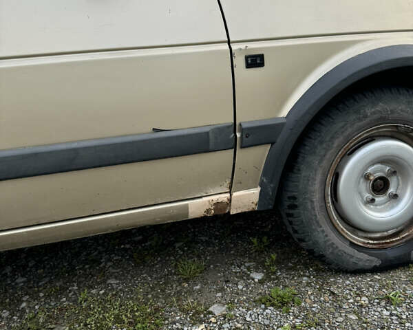 Бежевий Фольксваген Джетта, об'ємом двигуна 1.6 л та пробігом 370 тис. км за 1400 $, фото 7 на Automoto.ua