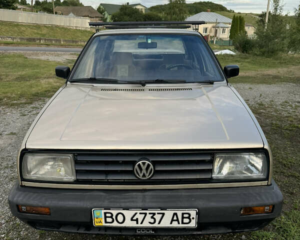 Бежевий Фольксваген Джетта, об'ємом двигуна 1.6 л та пробігом 370 тис. км за 1400 $, фото 1 на Automoto.ua