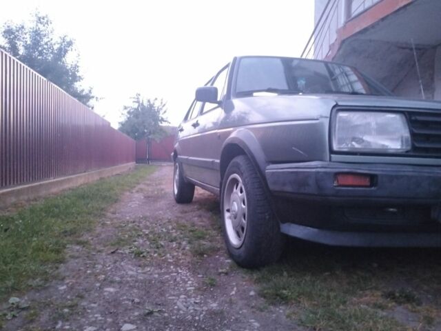 Бежевый Фольксваген Джетта, объемом двигателя 1 л и пробегом 330 тыс. км за 1399 $, фото 1 на Automoto.ua