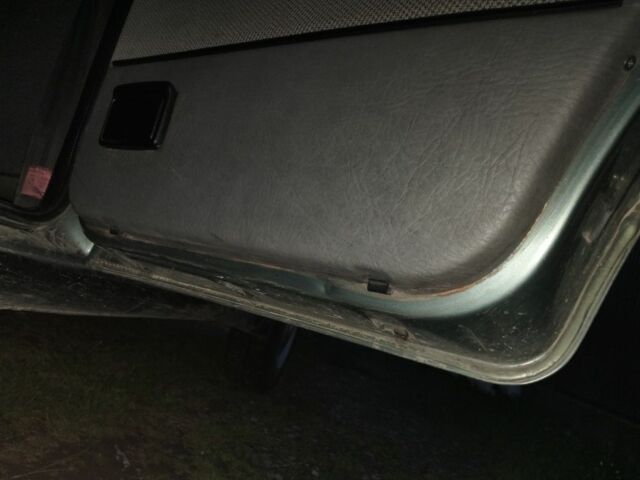 Бежевый Фольксваген Джетта, объемом двигателя 1 л и пробегом 330 тыс. км за 1399 $, фото 3 на Automoto.ua