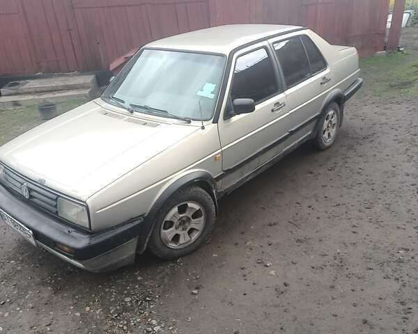 Бежевий Фольксваген Джетта, об'ємом двигуна 1.6 л та пробігом 1000 тис. км за 900 $, фото 1 на Automoto.ua