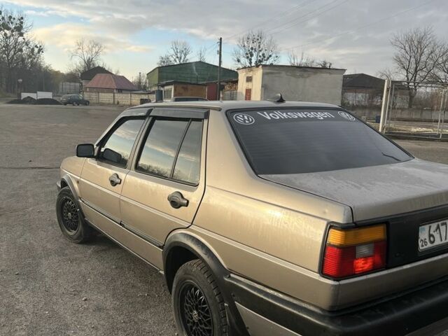 Бежевый Фольксваген Джетта, объемом двигателя 1.3 л и пробегом 325 тыс. км за 1000 $, фото 4 на Automoto.ua