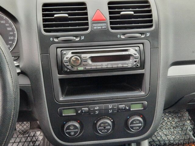 Бежевый Фольксваген Джетта, объемом двигателя 2 л и пробегом 240 тыс. км за 4600 $, фото 20 на Automoto.ua