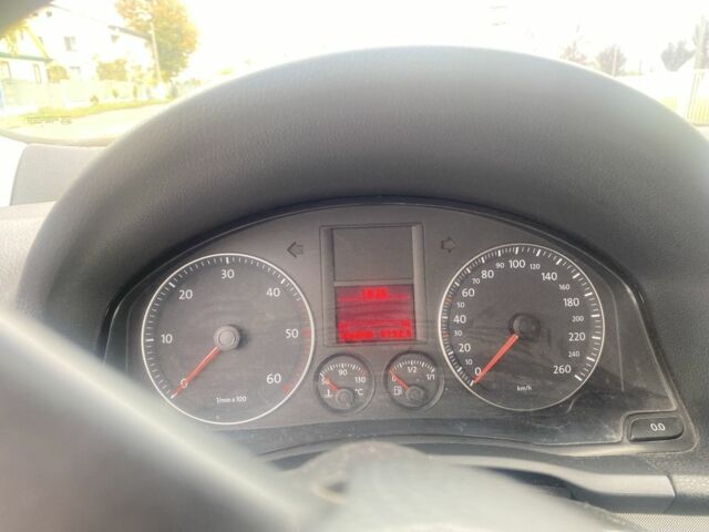 Фольксваген Джетта 2006 в Олевске на Automoto.ua Бежевый Фольксваген Джетта, объемом двигателя 1.9 л и пробегом 365 тыс. км за 5100 $, фото 4 на Automoto.ua