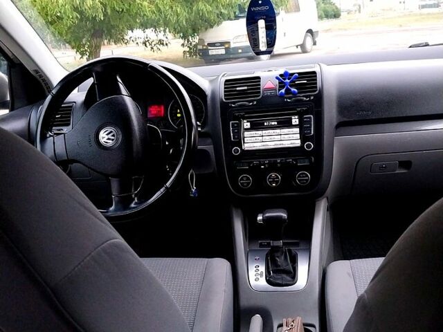 Бежевый Фольксваген Джетта, объемом двигателя 1.6 л и пробегом 260 тыс. км за 5000 $, фото 5 на Automoto.ua