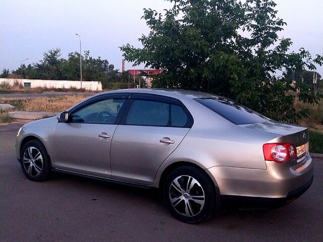 Бежевый Фольксваген Джетта, объемом двигателя 1.6 л и пробегом 260 тыс. км за 5000 $, фото 9 на Automoto.ua