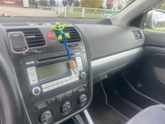 Фольксваген Джетта 2006 в Олевске на Automoto.ua Бежевый Фольксваген Джетта, объемом двигателя 1.9 л и пробегом 365 тыс. км за 5100 $, фото 5 на Automoto.ua