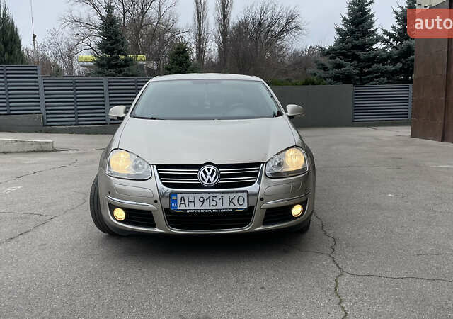 Бежевый Фольксваген Джетта, объемом двигателя 1.6 л и пробегом 189 тыс. км за 5900 $, фото 2 на Automoto.ua