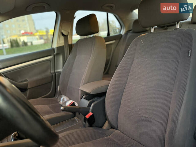 Бежевый Фольксваген Джетта, объемом двигателя 1.6 л и пробегом 188 тыс. км за 4950 $, фото 17 на Automoto.ua