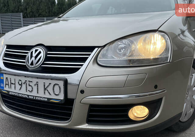 Бежевый Фольксваген Джетта, объемом двигателя 1.6 л и пробегом 189 тыс. км за 5900 $, фото 13 на Automoto.ua