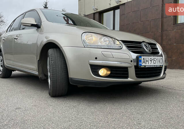 Бежевый Фольксваген Джетта, объемом двигателя 1.6 л и пробегом 189 тыс. км за 5900 $, фото 39 на Automoto.ua