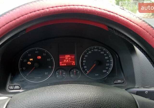 Бежевый Фольксваген Джетта, объемом двигателя 1.6 л и пробегом 70 тыс. км за 10000 $, фото 6 на Automoto.ua