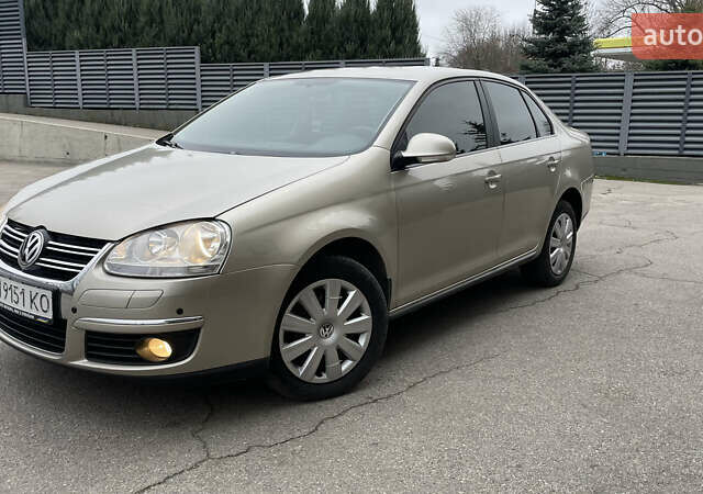 Бежевый Фольксваген Джетта, объемом двигателя 1.6 л и пробегом 189 тыс. км за 5900 $, фото 12 на Automoto.ua