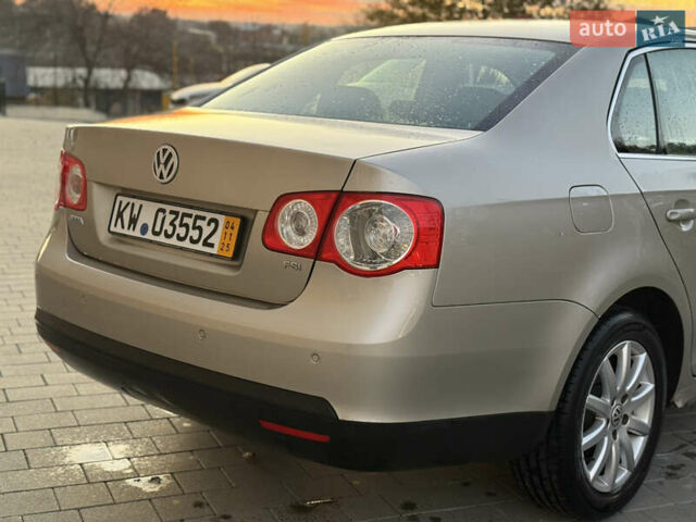 Бежевый Фольксваген Джетта, объемом двигателя 1.6 л и пробегом 188 тыс. км за 4950 $, фото 8 на Automoto.ua