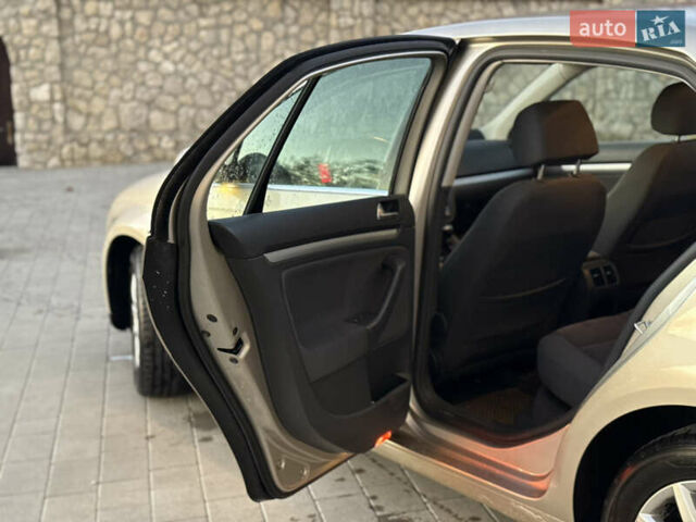 Бежевый Фольксваген Джетта, объемом двигателя 1.6 л и пробегом 188 тыс. км за 4950 $, фото 23 на Automoto.ua