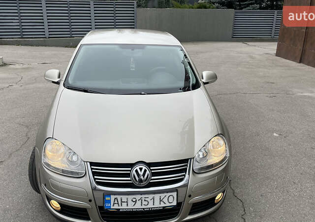 Бежевый Фольксваген Джетта, объемом двигателя 1.6 л и пробегом 189 тыс. км за 5900 $, фото 14 на Automoto.ua