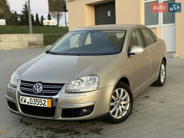 Бежевый Фольксваген Джетта, объемом двигателя 1.6 л и пробегом 188 тыс. км за 4950 $, фото 10 на Automoto.ua