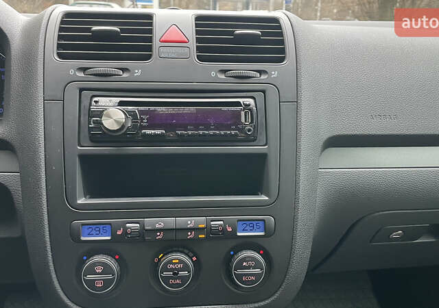 Бежевый Фольксваген Джетта, объемом двигателя 1.6 л и пробегом 189 тыс. км за 5900 $, фото 17 на Automoto.ua