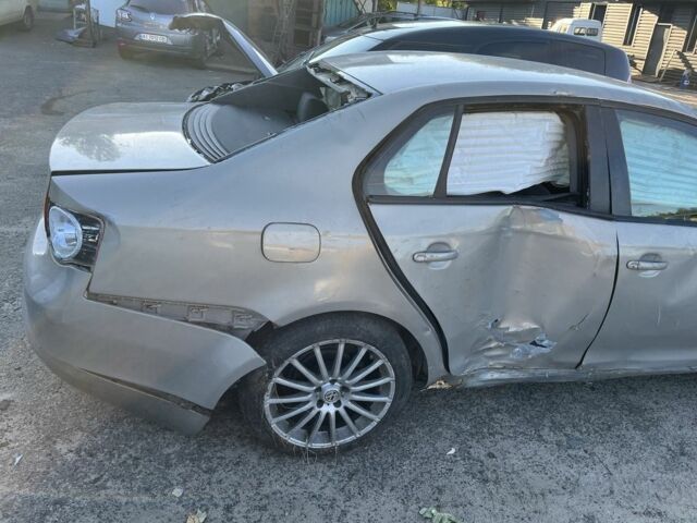 Бежевый Фольксваген Джетта, объемом двигателя 2.5 л и пробегом 280 тыс. км за 1500 $, фото 3 на Automoto.ua