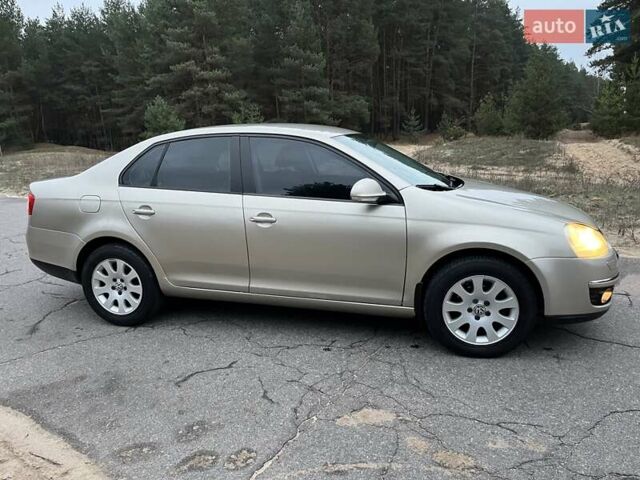 Бежевый Фольксваген Джетта, объемом двигателя 1.6 л и пробегом 249 тыс. км за 6299 $, фото 14 на Automoto.ua