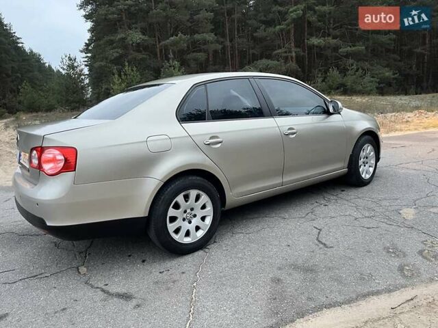 Бежевый Фольксваген Джетта, объемом двигателя 1.6 л и пробегом 249 тыс. км за 6299 $, фото 15 на Automoto.ua