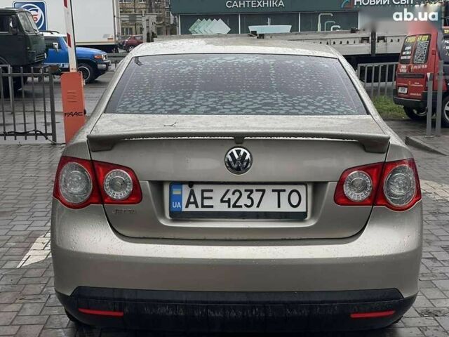 Бежевий Фольксваген Джетта, об'ємом двигуна 1.6 л та пробігом 257 тис. км за 6200 $, фото 4 на Automoto.ua