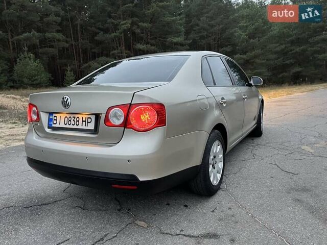 Бежевый Фольксваген Джетта, объемом двигателя 1.6 л и пробегом 249 тыс. км за 6299 $, фото 16 на Automoto.ua