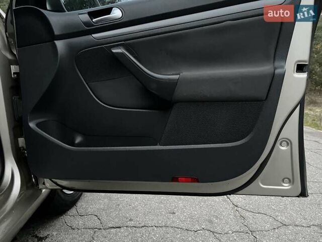 Бежевый Фольксваген Джетта, объемом двигателя 1.6 л и пробегом 249 тыс. км за 6299 $, фото 27 на Automoto.ua