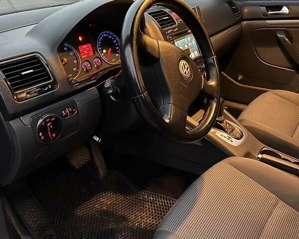 Бежевый Фольксваген Джетта, объемом двигателя 1.6 л и пробегом 249 тыс. км за 6299 $, фото 19 на Automoto.ua