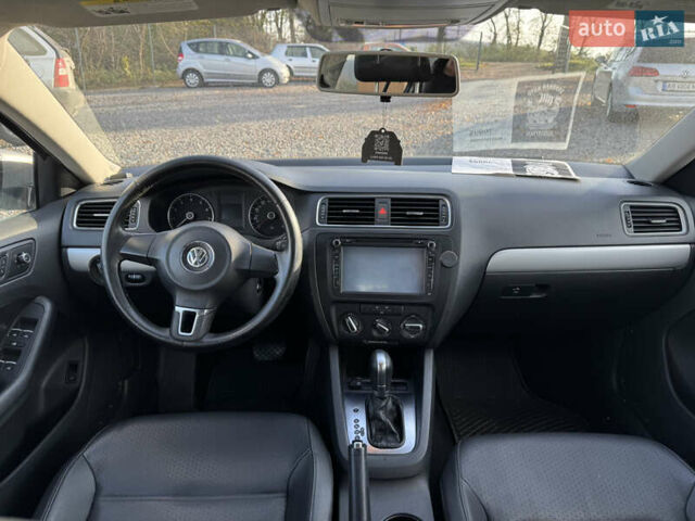 Бежевый Фольксваген Джетта, объемом двигателя 2.48 л и пробегом 289 тыс. км за 7999 $, фото 28 на Automoto.ua