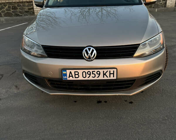 Бежевий Фольксваген Джетта, об'ємом двигуна 2.5 л та пробігом 250 тис. км за 8000 $, фото 16 на Automoto.ua