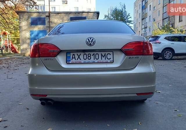 Бежевый Фольксваген Джетта, объемом двигателя 2.5 л и пробегом 150 тыс. км за 8999 $, фото 7 на Automoto.ua