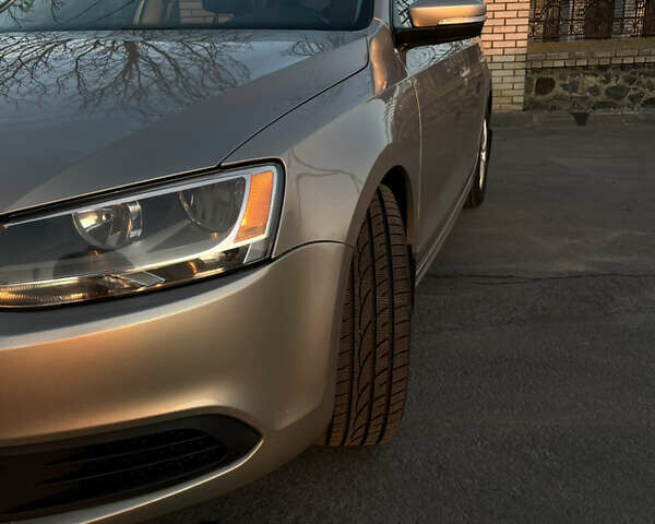 Бежевий Фольксваген Джетта, об'ємом двигуна 2.5 л та пробігом 250 тис. км за 8000 $, фото 15 на Automoto.ua