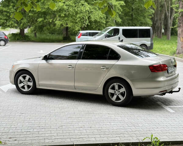 Бежевий Фольксваген Джетта, об'ємом двигуна 1.97 л та пробігом 220 тис. км за 8999 $, фото 5 на Automoto.ua