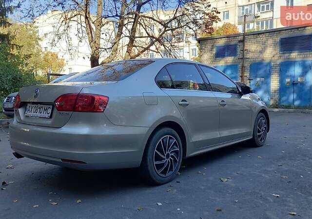 Бежевый Фольксваген Джетта, объемом двигателя 2.5 л и пробегом 150 тыс. км за 8999 $, фото 16 на Automoto.ua