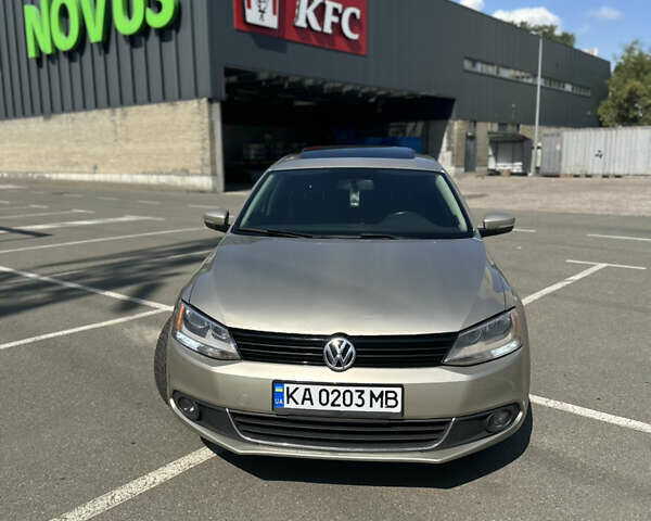 Бежевий Фольксваген Джетта, об'ємом двигуна 1.97 л та пробігом 273 тис. км за 10200 $, фото 13 на Automoto.ua