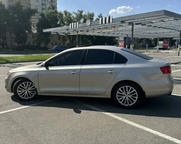 Бежевий Фольксваген Джетта, об'ємом двигуна 1.97 л та пробігом 273 тис. км за 10200 $, фото 4 на Automoto.ua
