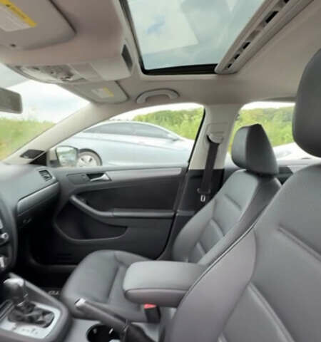 Бежевий Фольксваген Джетта, об'ємом двигуна 1.97 л та пробігом 171 тис. км за 9500 $, фото 7 на Automoto.ua