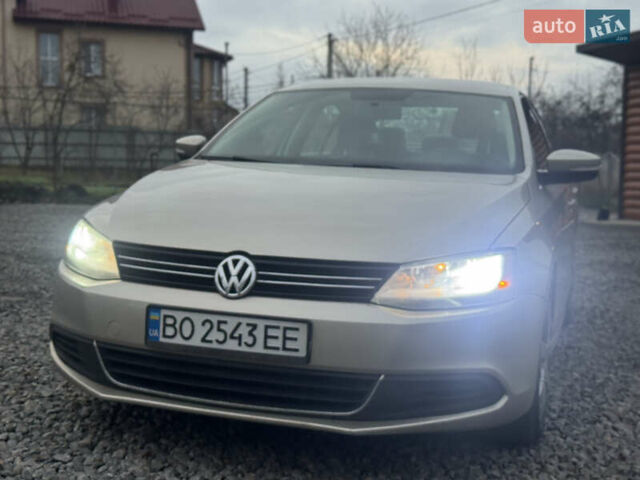 Бежевый Фольксваген Джетта, объемом двигателя 2.48 л и пробегом 289 тыс. км за 7299 $, фото 46 на Automoto.ua