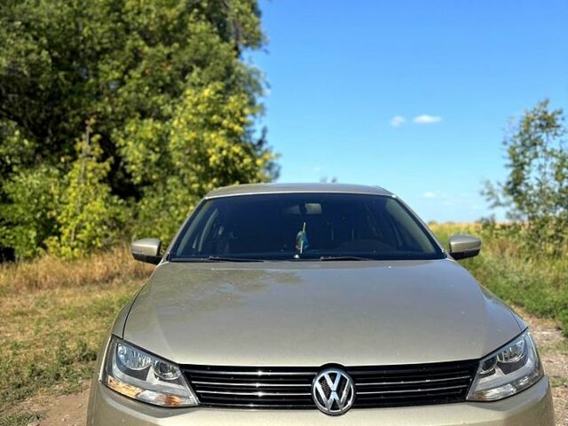 Бежевый Фольксваген Джетта, объемом двигателя 2.5 л и пробегом 298 тыс. км за 8900 $, фото 1 на Automoto.ua