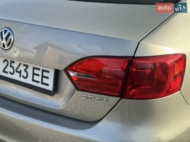 Бежевый Фольксваген Джетта, объемом двигателя 2.48 л и пробегом 289 тыс. км за 7999 $, фото 20 на Automoto.ua