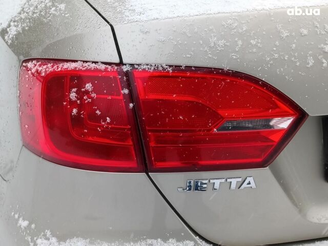 Бежевий Фольксваген Джетта, об'ємом двигуна 2.5 л та пробігом 229 тис. км за 8990 $, фото 9 на Automoto.ua