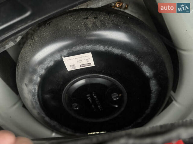 Бежевый Фольксваген Джетта, объемом двигателя 2.48 л и пробегом 289 тыс. км за 7299 $, фото 40 на Automoto.ua