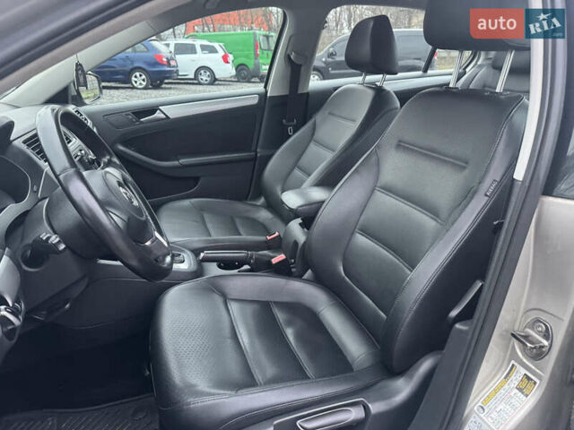 Бежевый Фольксваген Джетта, объемом двигателя 2.48 л и пробегом 289 тыс. км за 7299 $, фото 23 на Automoto.ua