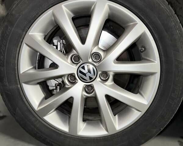 Бежевий Фольксваген Джетта, об'ємом двигуна 2.48 л та пробігом 229 тис. км за 8700 $, фото 31 на Automoto.ua